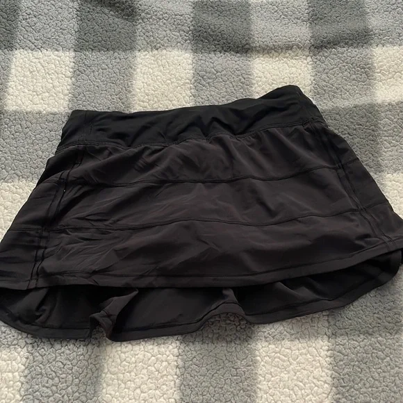 Size 6 - Picture 1 of 2